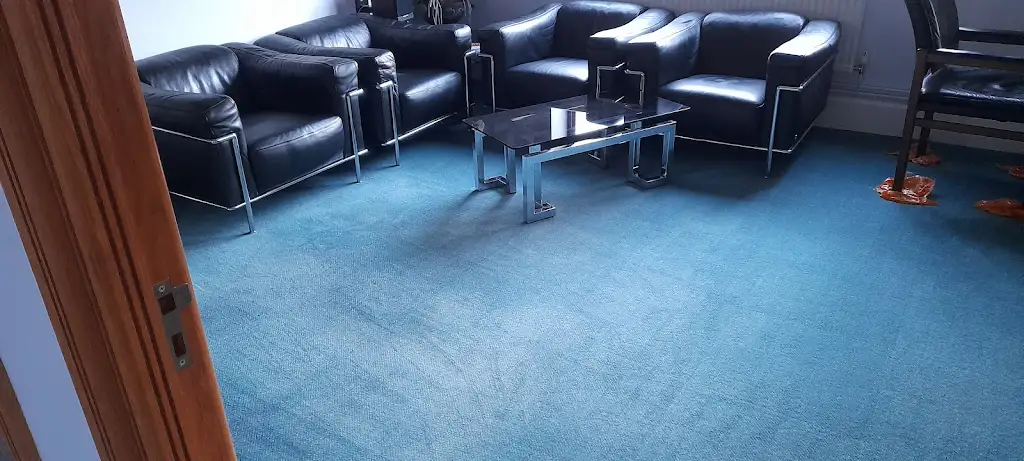 Antibacterial commercial carpet cleaning for businesses in Surrey